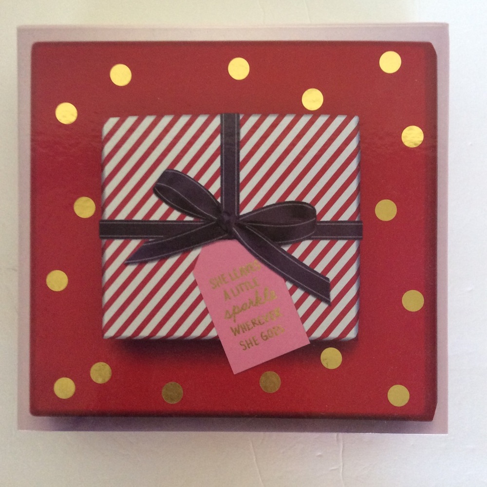BATH AND BODY WORKS GIFT BOX